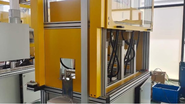 汽車膠條機工作臺 汽車膠條機工作臺