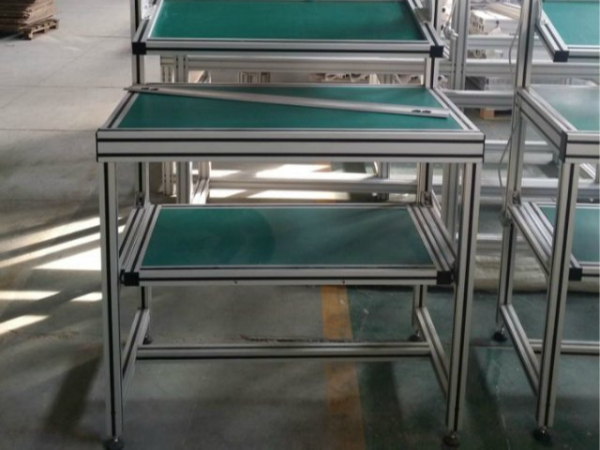 鋁型材工作臺(tái)哪家好？沒(méi)有對(duì)比就沒(méi)有傷害