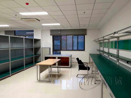 浙江鋁型材廠家生產(chǎn)的防靜電工作臺(tái)，和江蘇有什么不一樣？