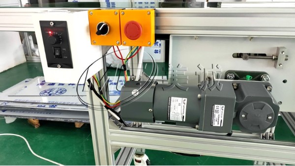 移動(dòng)式皮帶輸送機(jī) 移動(dòng)式皮帶輸送機(jī)