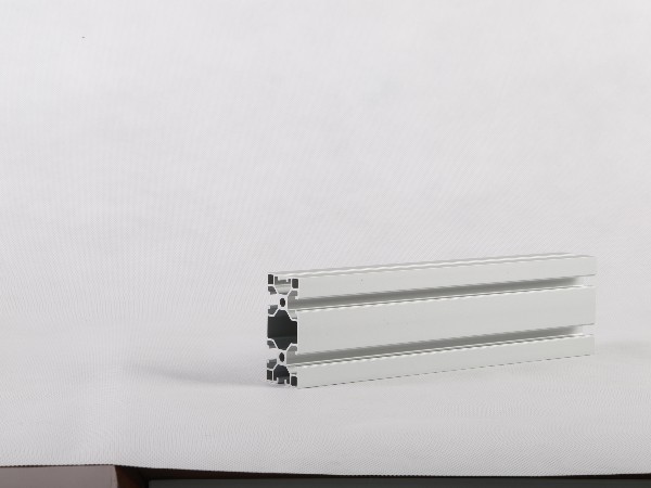 鋁型材廠家，加工定制中的擠壓過(guò)程