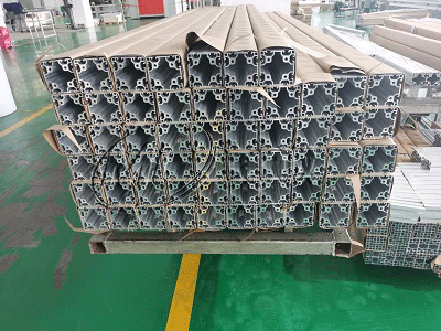 做圍欄選什么材質的？鋁型材加工定制廠家