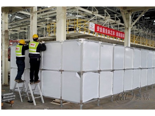 做防護(hù)圍欄為什么要選工業(yè)鋁型材？