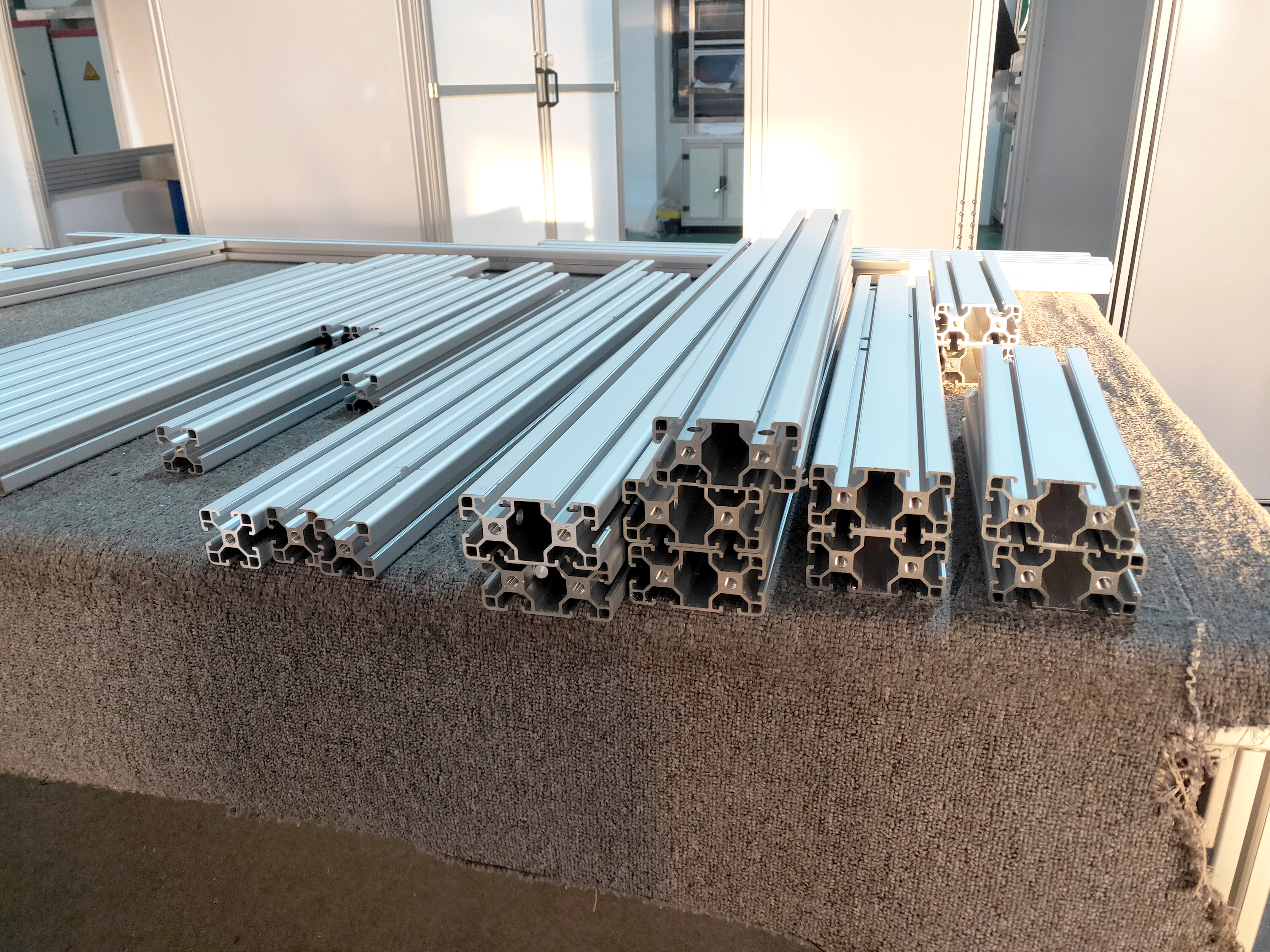 劃算的要點是這個，鋁型材框架加工廠